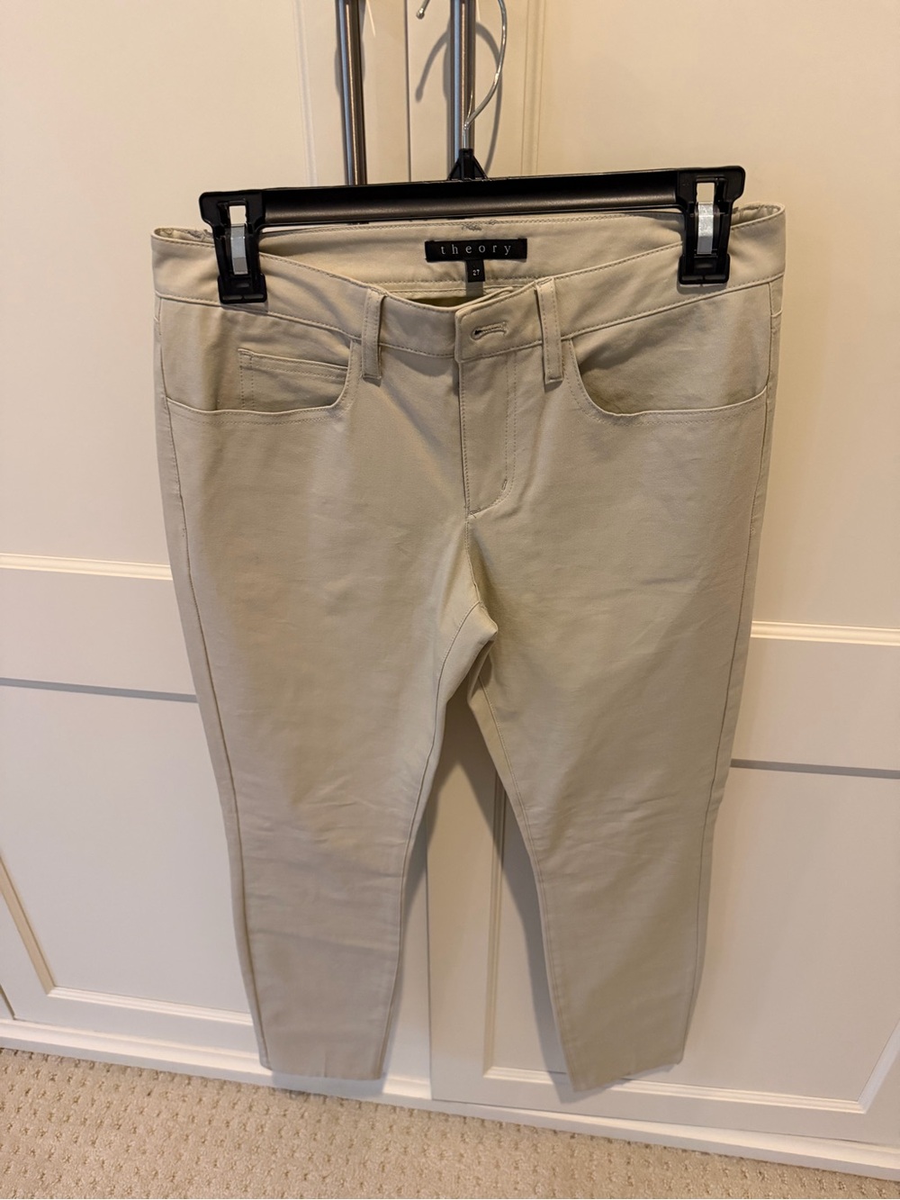 Theory Women's Slim Ankle Jeans in Light Beige. Size 27. Worn once.